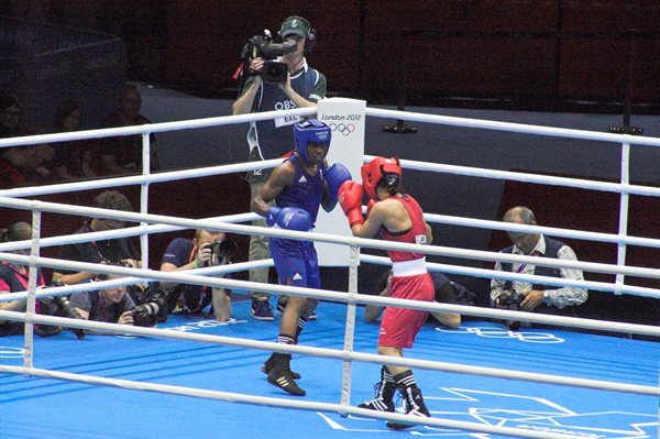 Mary Kom in the ring against Nicola Adams in a boxing bout at the London 2012 Olympics