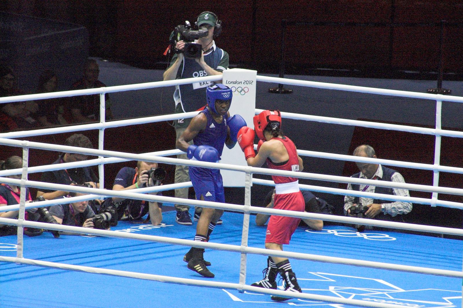 Mary Kom in the ring against Nicola Adams in a boxing bout at the London 2012 Olympics